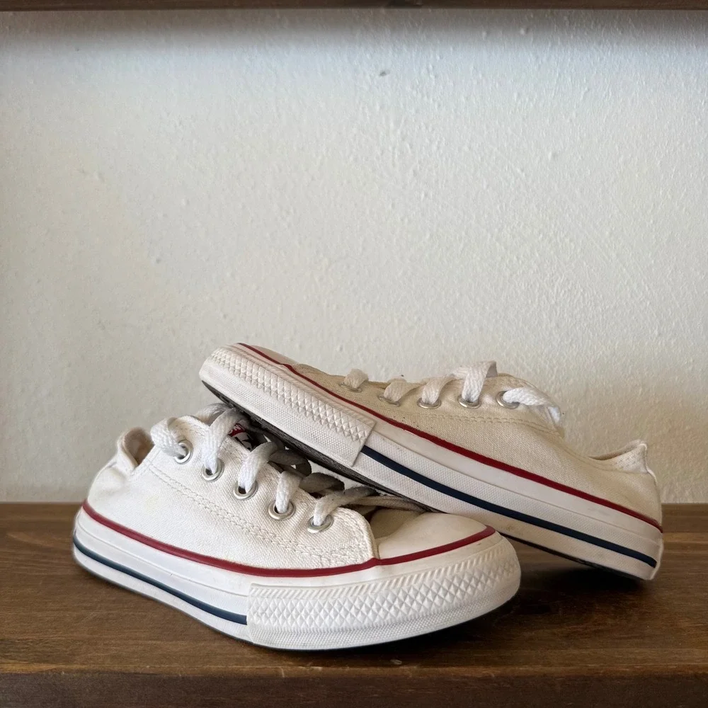 Converse Chuck Taylor All Star Low Top Youth Size 12 White Canvas Sneakers 3J256